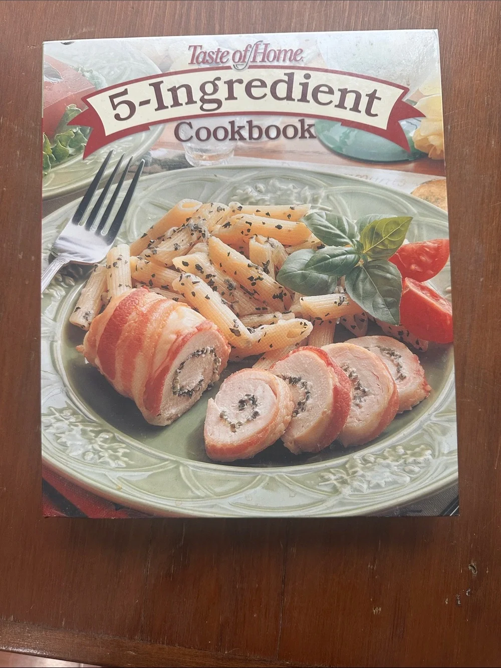 Taste of Home 5-Ingredient Cookbook – Green Plate Cover